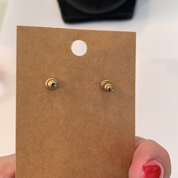 💐5/25 Pearl rose cluster statement gold tone - Picture 3 of 6